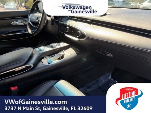 Used 2024 Genesis GV70 2.5T AWD/4WD image 9