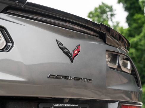 Used 2016 Chevrolet Corvette Z06 w/ 3LZ Preferred Equipment Group RWD image 16
