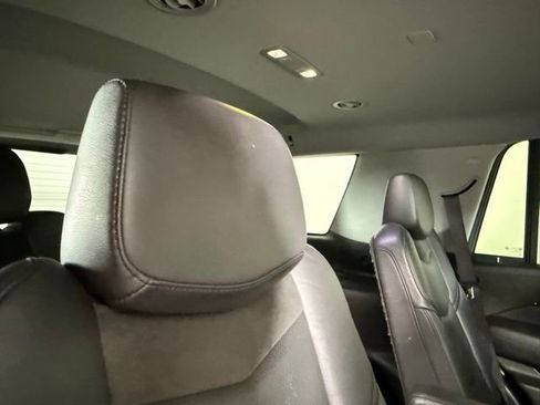 Used 2016 Cadillac Escalade Luxury RWD image 31