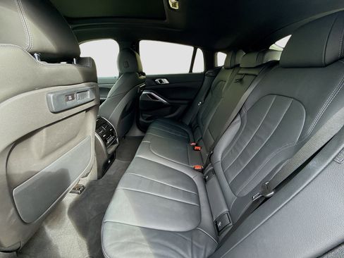 Used 2022 BMW X6 xDrive40i w/ Premium Package image 25
