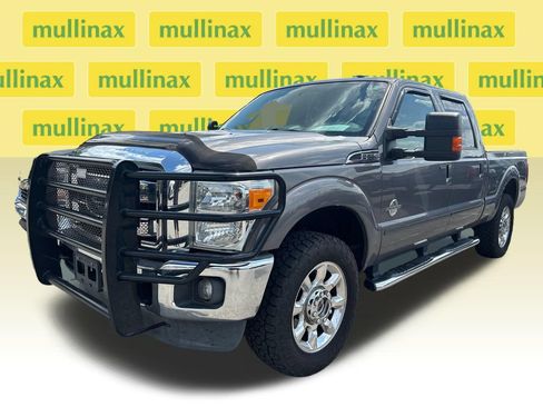 Used 2014 Ford F250 Lariat w/ Lariat Interior Package AWD/4WD image 4