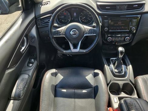 Used 2020 Nissan Rogue SV image 21