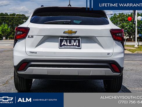 New 2026 Chevrolet Trax LT w/ Sunroof Package image 12
