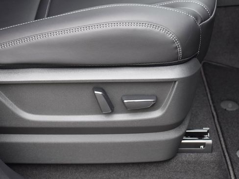 New 2026 Nissan Armada SV image 61