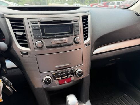 Used 2013 Subaru Legacy 2.5i Premium w/ All-Weather Pkg AWD/4WD image 23