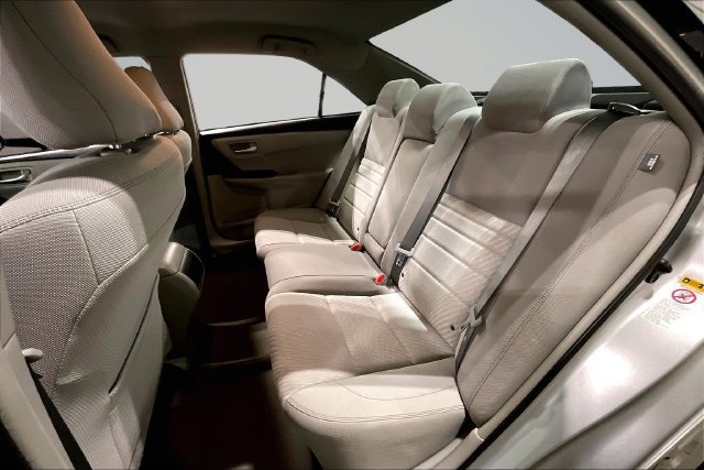 Used 2015 Toyota Camry LE FWD image 26