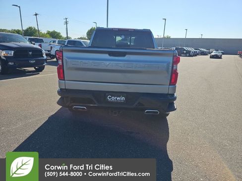 Used 2023 Chevrolet Silverado 1500 LT Trail Boss w/ LT Trail Boss Premium Package AWD/4WD image 9