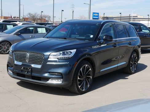 Used 2022 Lincoln Aviator Reserve w/ Equipment Group 201A image 3