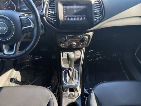 Used 2019 Jeep Compass Altitude image 10