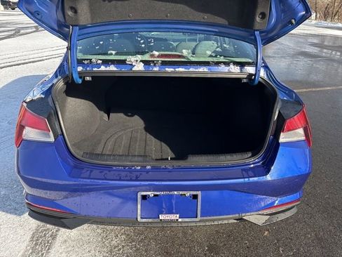 Used 2023 Hyundai Elantra SEL w/ Convenience Package image 18