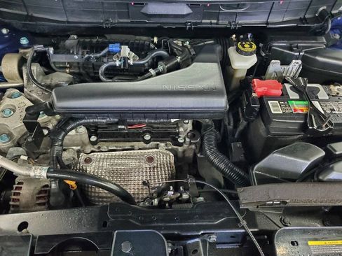 Used 2019 Nissan Rogue SV AWD/4WD image 4