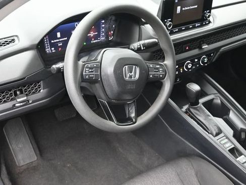 Used 2023 Honda Accord EX image 10