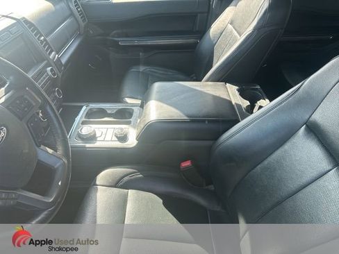 Used 2018 Ford Expedition Max XLT w/ Equipment Group 202A image 3