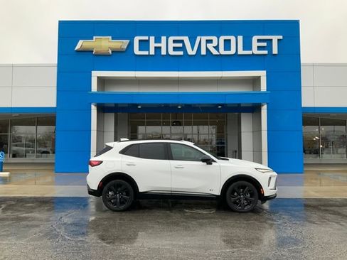 Used 2025 Buick Envision Sport Touring image 6