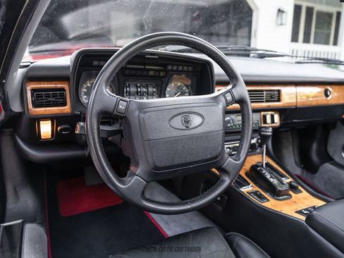 Used 1991 Jaguar XJS V12 Convertible RWD image 32
