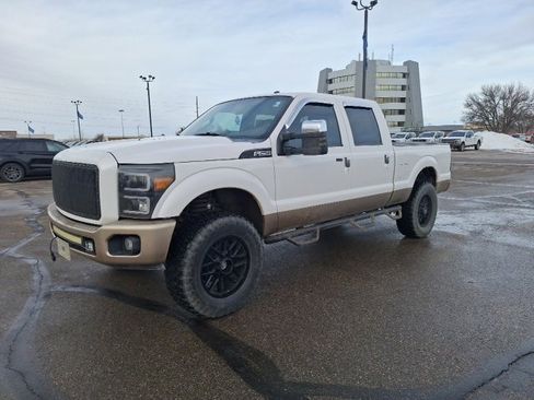 Used 2011 Ford F250 King Ranch w/ King Ranch w/Chrome Pkg image 2