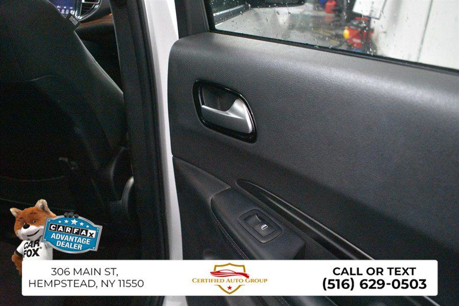 Used 2023 Dodge Durango SXT RWD image 24