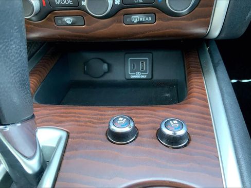 Used 2019 Nissan Pathfinder Platinum w/ Cargo Package FWD image 28