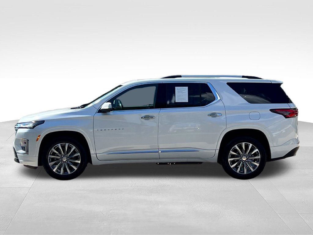 Used 2023 Chevrolet Traverse Premier FWD image 16