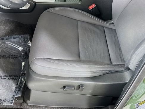 Used 2022 Nissan Frontier SV w/ Technology Package image 18