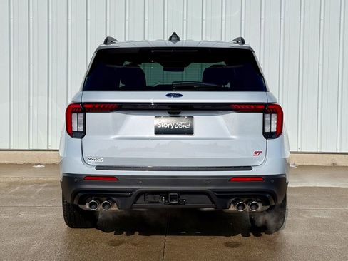 New 2026 Ford Explorer ST w/ Sun And Sound Package image 4