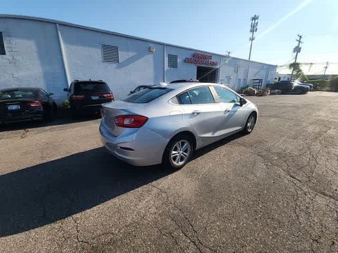 Used 2016 Chevrolet Cruze LT w/ Convenience Package FWD image 17