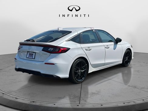 Used 2022 Honda Civic Sport image 4