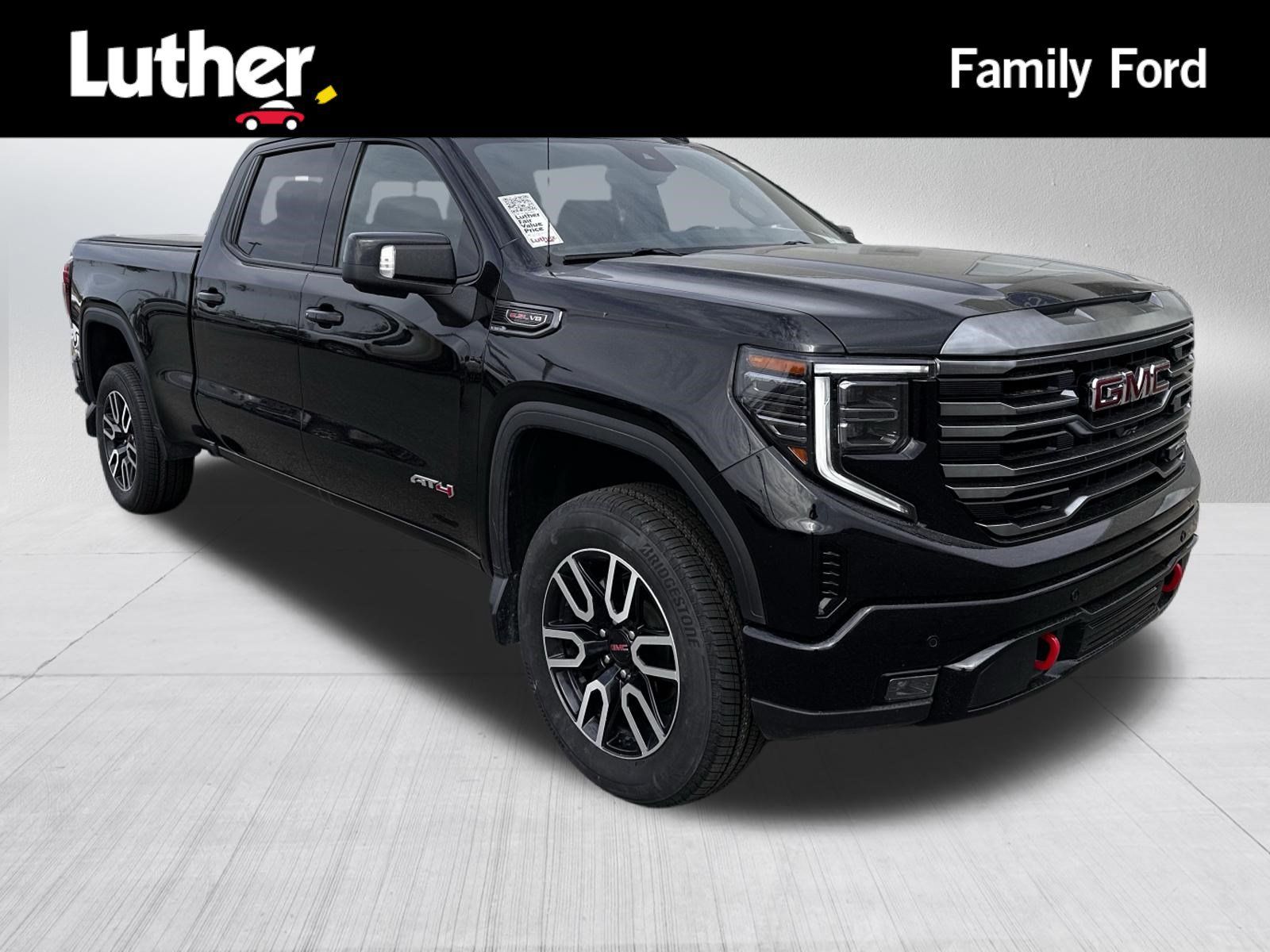 Used 2023 GMC Sierra 1500 AT4 w/ AT4 Preferred Package AWD/4WD image 1