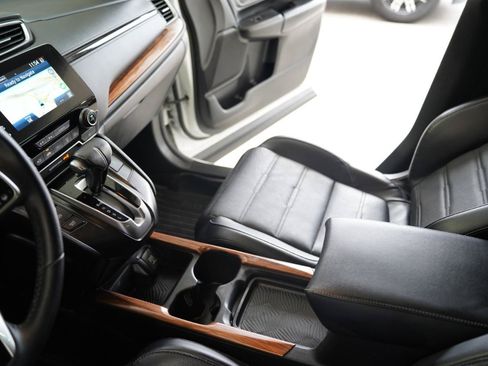 Used 2018 Honda CR-V Touring image 20