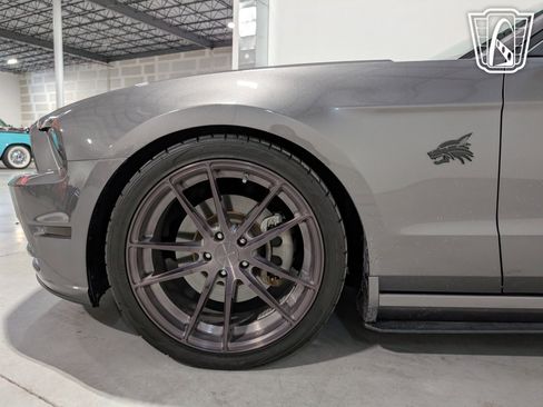 Used 2014 Ford Mustang GT Premium image 26