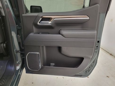 Certified 2025 Chevrolet Silverado 1500 LT Trail Boss w/ Convenience Package II image 46