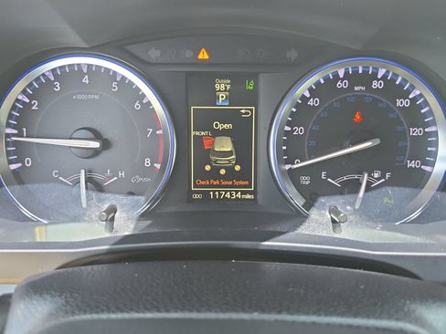 Used 2014 Toyota Highlander Limited w/ Driver Technology Package FWD image 27