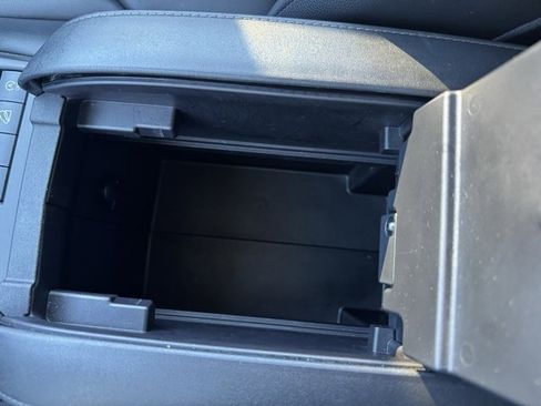 Used 2022 Toyota Highlander XLE image 26