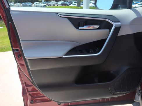 Certified 2021 Toyota RAV4 XLE image 14