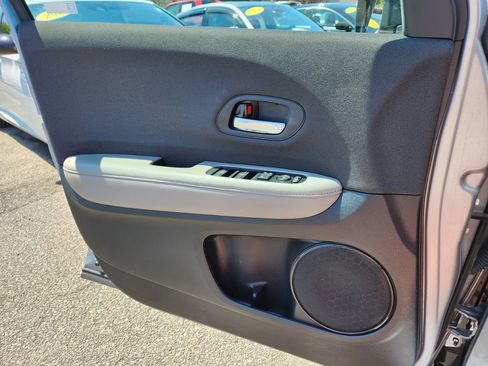 Certified 2019 Honda HR-V LX image 24