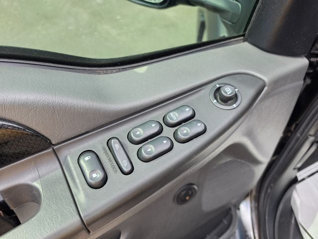 Used 2007 Ford F350 XL AWD/4WD image 4