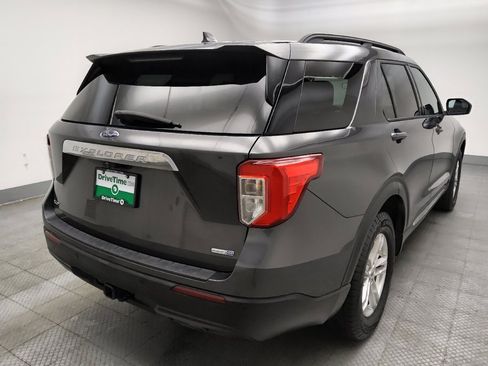 Used 2020 Ford Explorer XLT w/ Comfort Package image 9