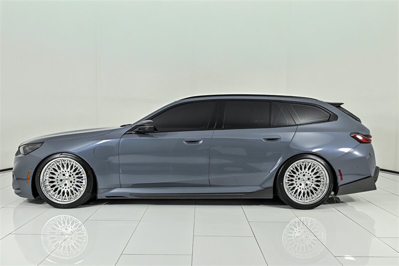 Used 2026 BMW M5 Touring AWD/4WD image 10