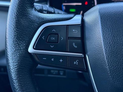 Used 2024 Toyota Sienna XLE image 34