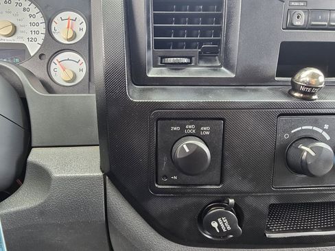 Used 2008 Dodge Ram 1500 Truck ST image 14