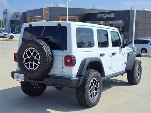 New 2025 Jeep Wrangler Unlimited Rubicon image 11