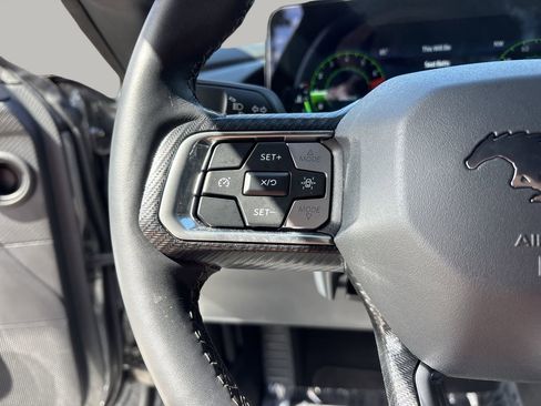 Used 2025 Ford Mustang Premium image 26