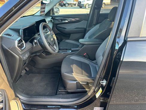 Used 2024 Chevrolet TrailBlazer LT image 9