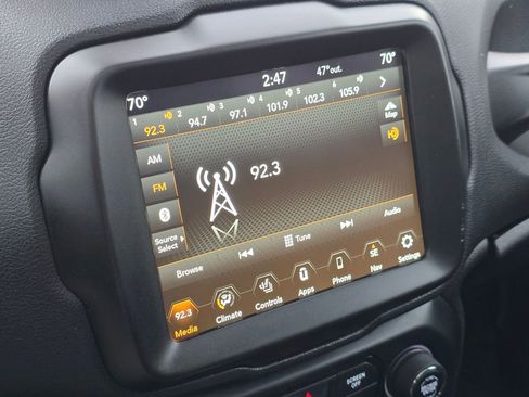 Used 2023 Jeep Renegade Altitude w/ Sun/Sound Group image 30