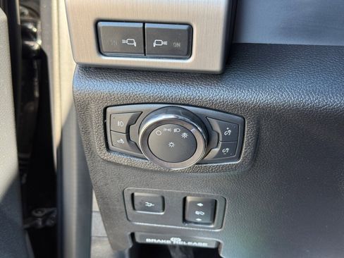 Used 2020 Ford F250 Platinum w/ FX4 Off-Road Package image 36