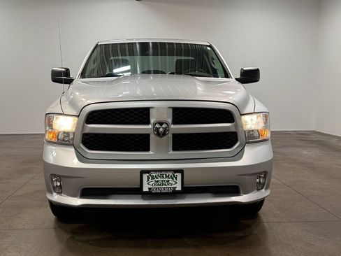 Used 2017 RAM 1500 Express RWD image 32