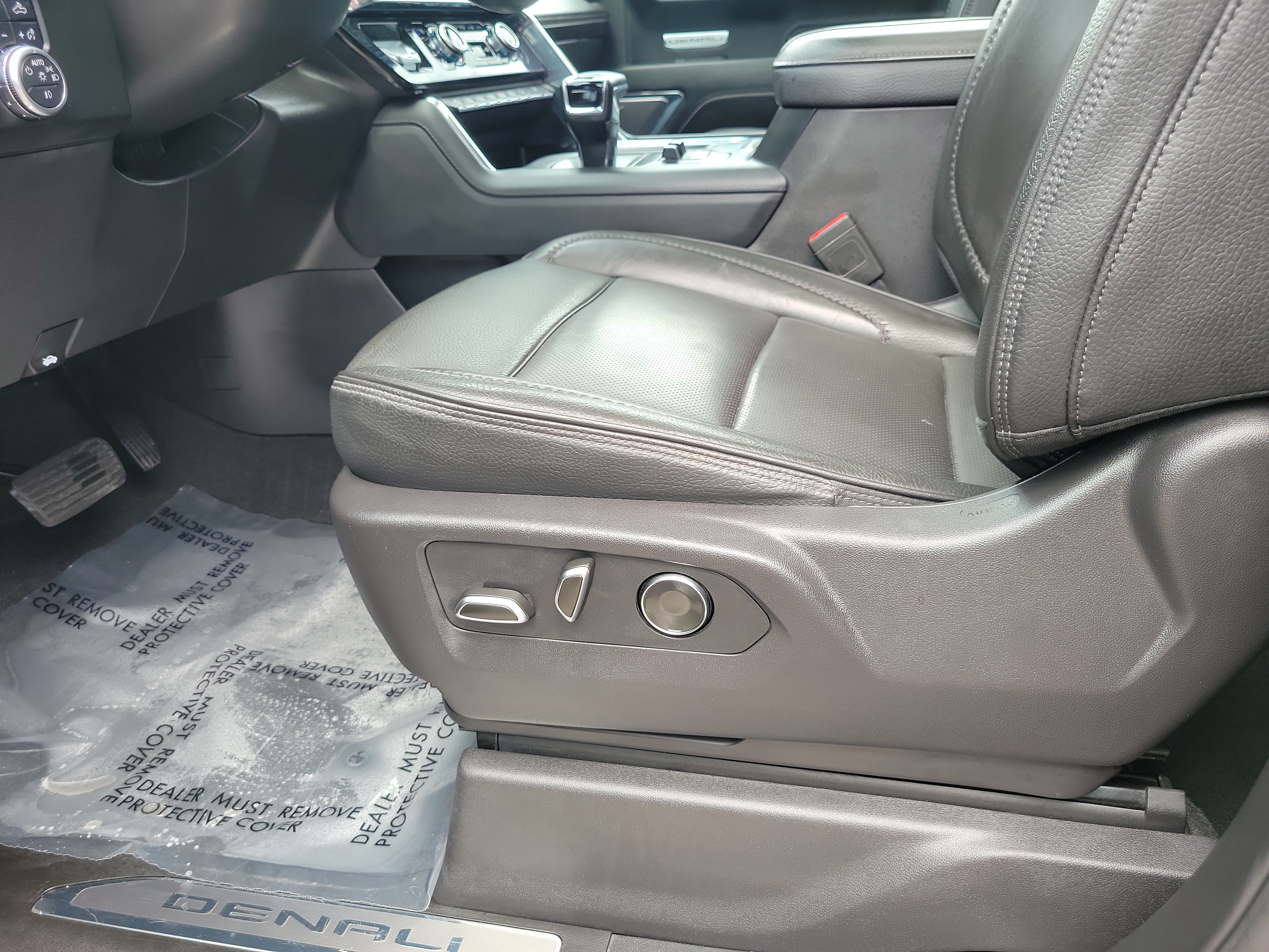 Used 2024 GMC Sierra 1500 Denali w/ Technology Package AWD/4WD image 14