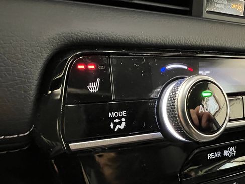 New 2025 Honda Pilot Touring image 28