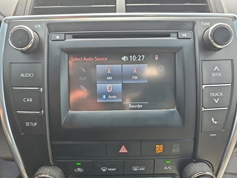 Used 2016 Toyota Camry LE FWD image 18