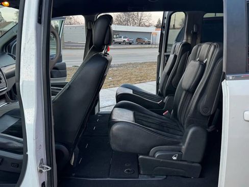 Used 2017 Dodge Grand Caravan GT image 15